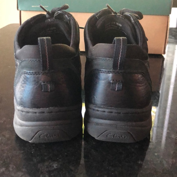 Clark’s black lea Portland shoe - Picture 3 of 6